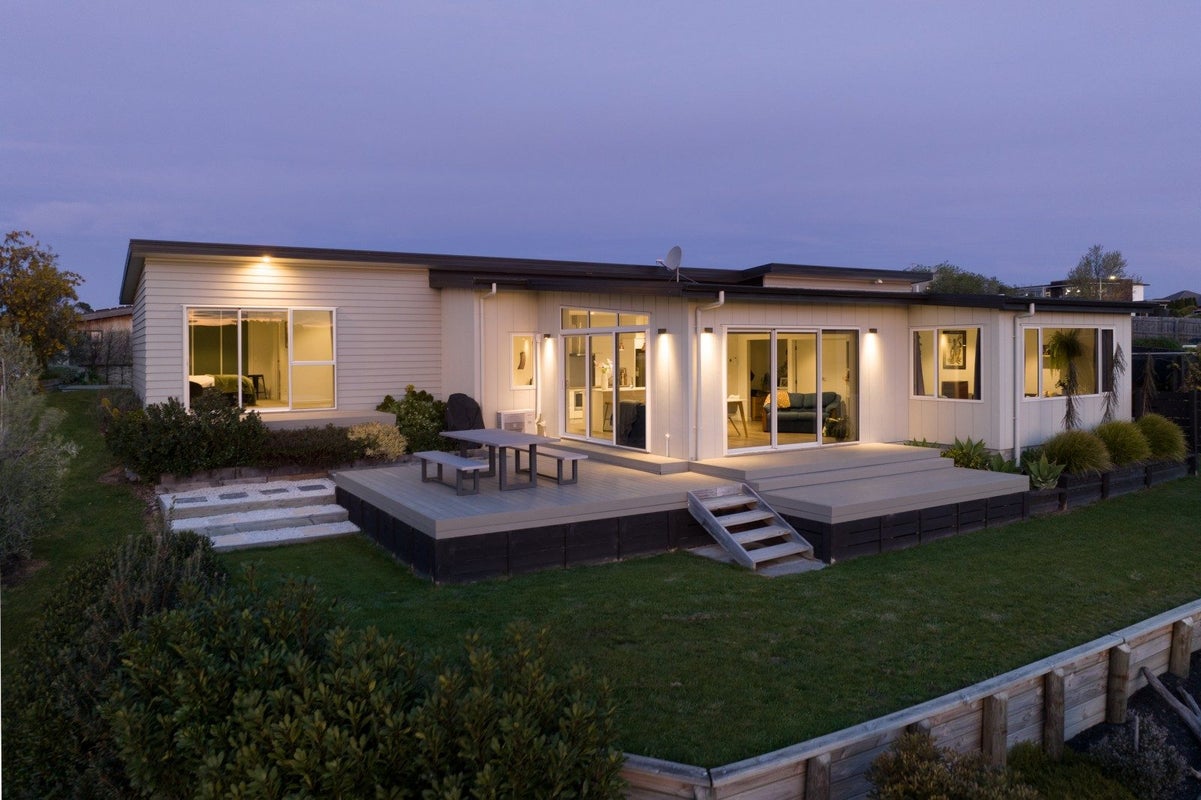 9 Ridgetop Rise, Blenheim - Carousel 1