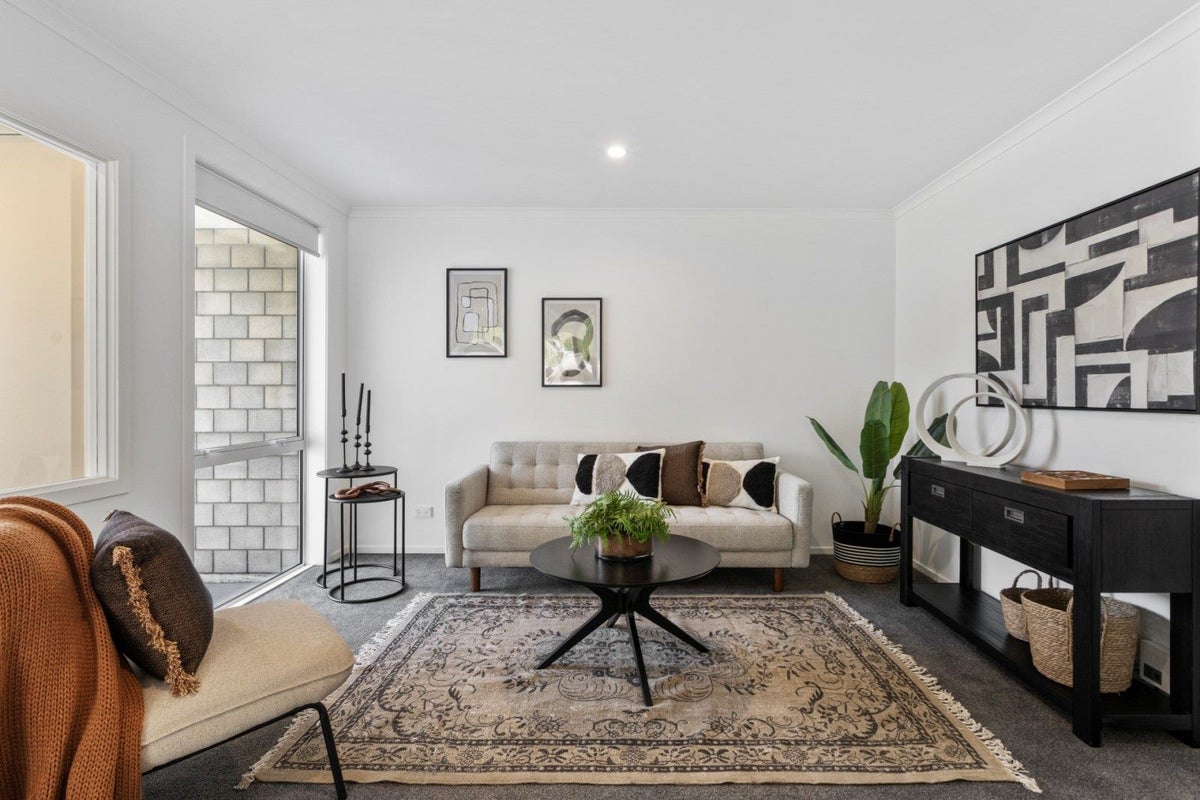 69A Pakanga Grove, Pyes Pa, Tauranga - Carousel 1