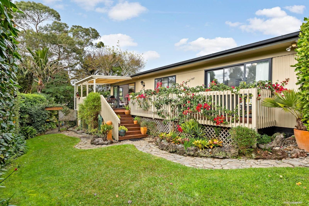15 Betsland Crescent, Hillcrest, Auckland - Carousel 2