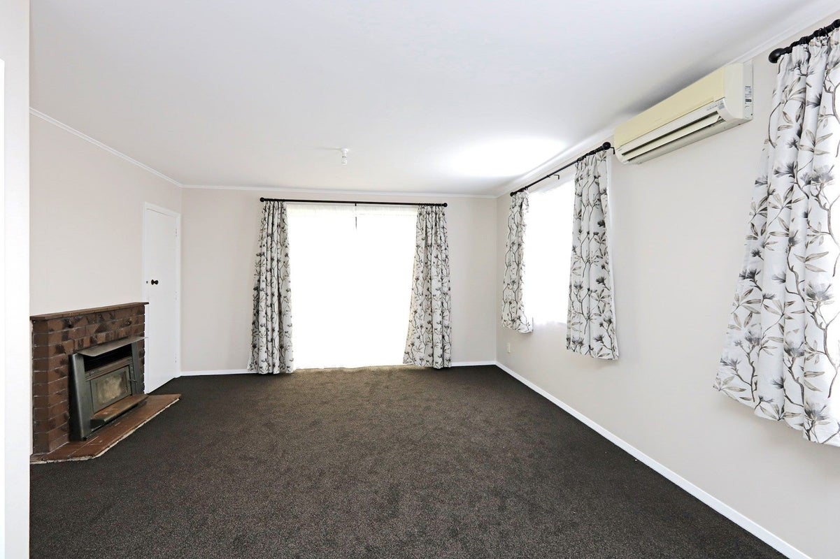 23 Mclaren Crescent, Onekawa, Napier - Carousel 2