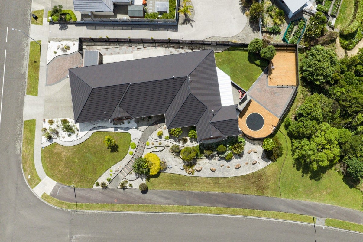 54 Cashmere Drive, Fitzherbert, Palmerston North - Carousel 40
