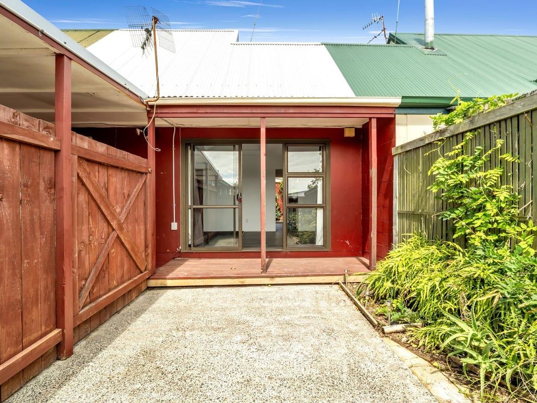 5/66 Robinson Avenue, Holdens Bay, Rotorua - Carousel 1