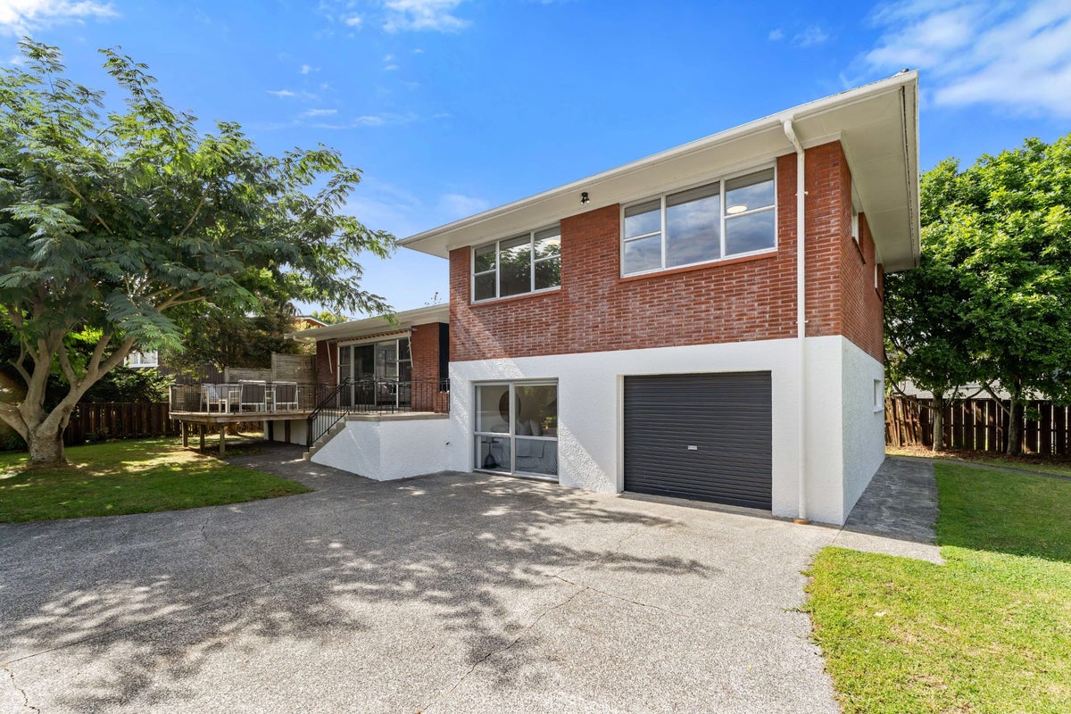 60 Fisher Terrace, Kamo, Whangarei - Carousel 2