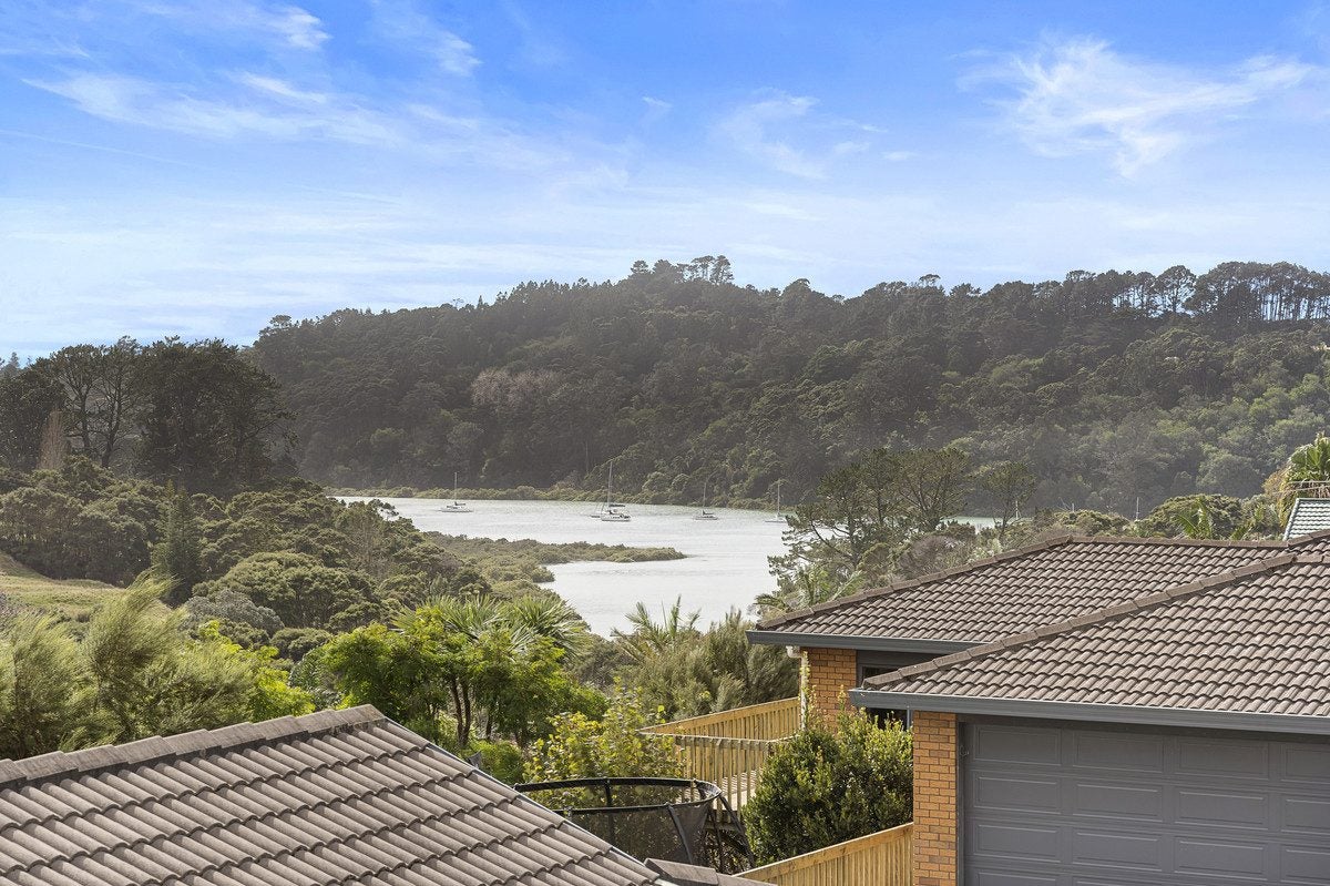 40 Coastal Heights, Stillwater, Silverdale - Carousel 1