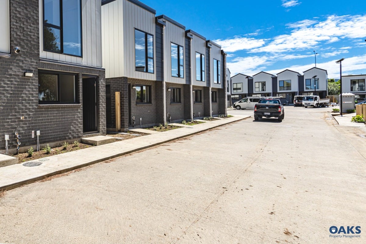51 Whai Hua Lane, Mangere Bridge, Auckland - Carousel 1