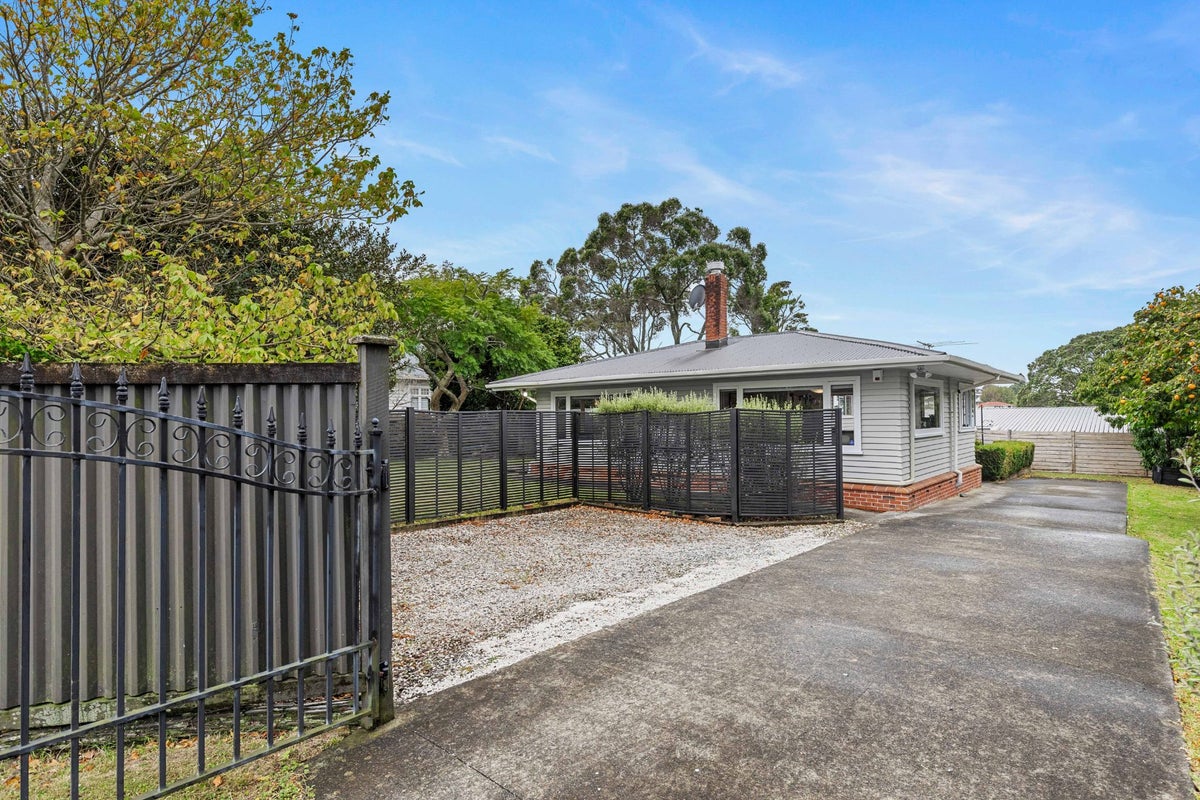 185 Don Buck Road, Massey, Auckland - Carousel 2