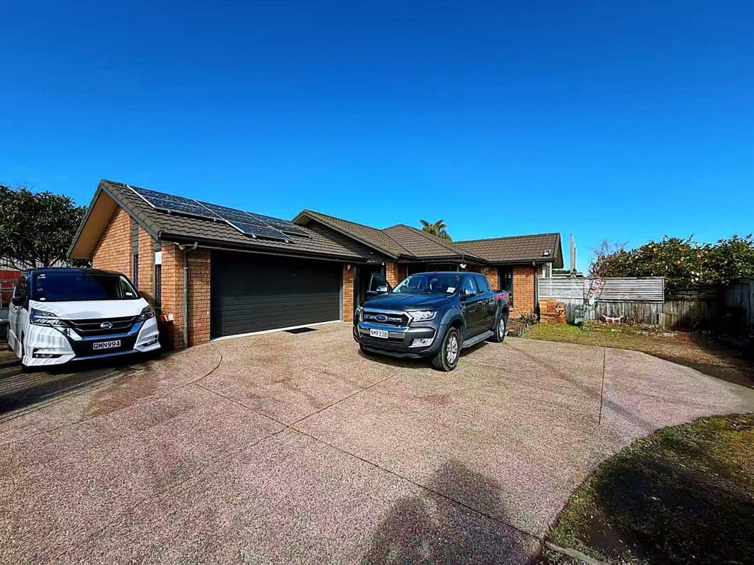 11 Thomas Road, Huntington, Hamilton - Carousel 1