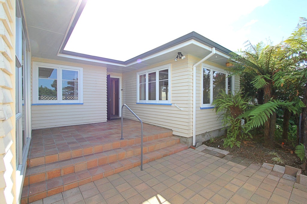 32 Richmond Street, Maraenui, Napier - Carousel 2