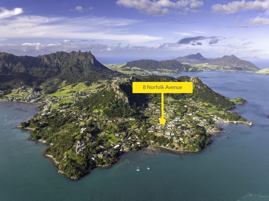 8 Norfolk Avenue, Whangarei Heads - Carousel 1
