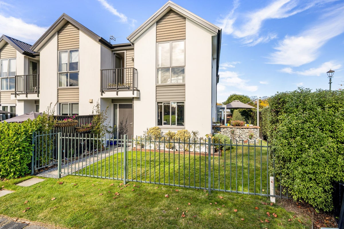2 Albion Lane, Hillmorton, Christchurch - Carousel 2