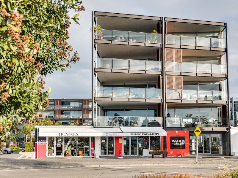 402/14A WEST QUAY, AHURIRI, NAPIER - Carousel 1