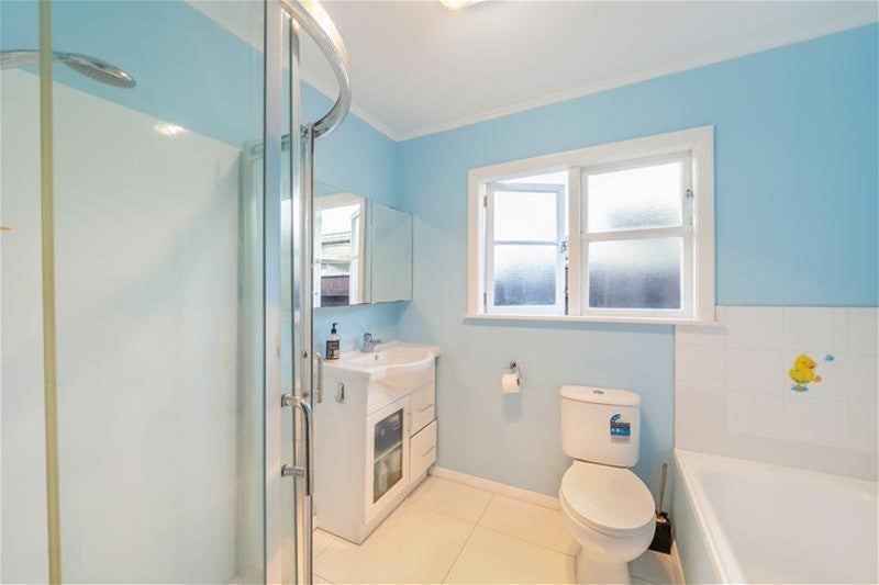 70 Westminster Road, Wainuiomata, Lower Hutt - Carousel 20