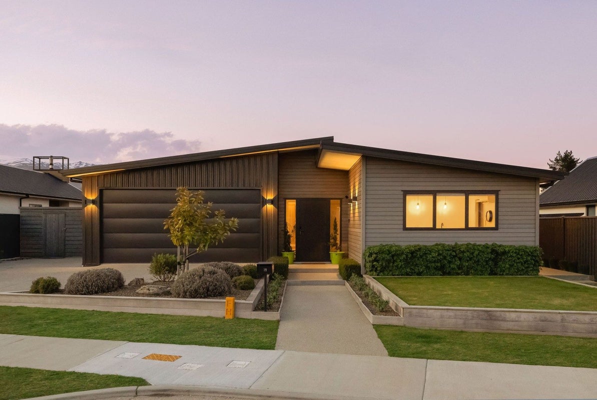 19 Searle Drive, Cromwell, Cromwell - Carousel 1