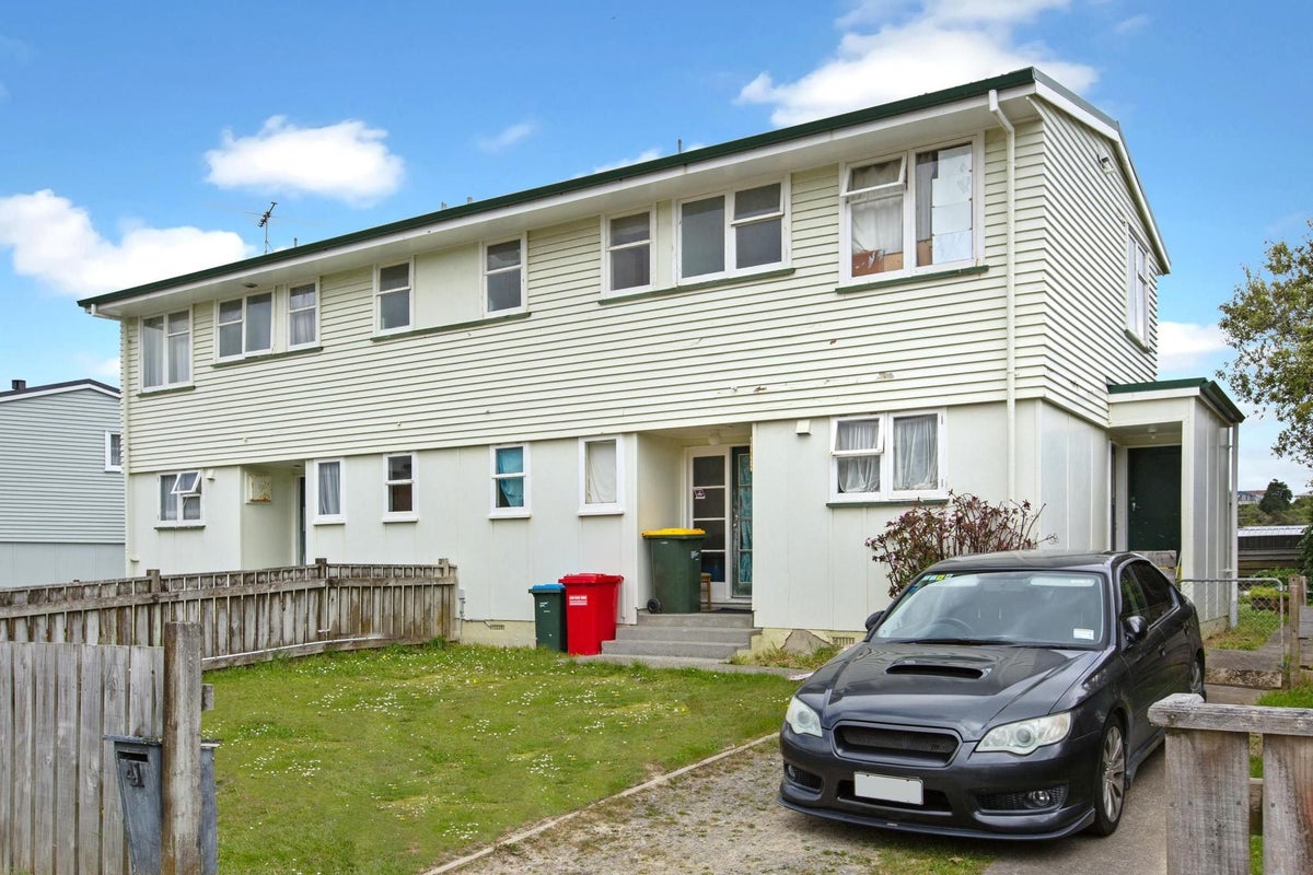 39 Westmeath Street, Waitangirua, Porirua - Carousel 33