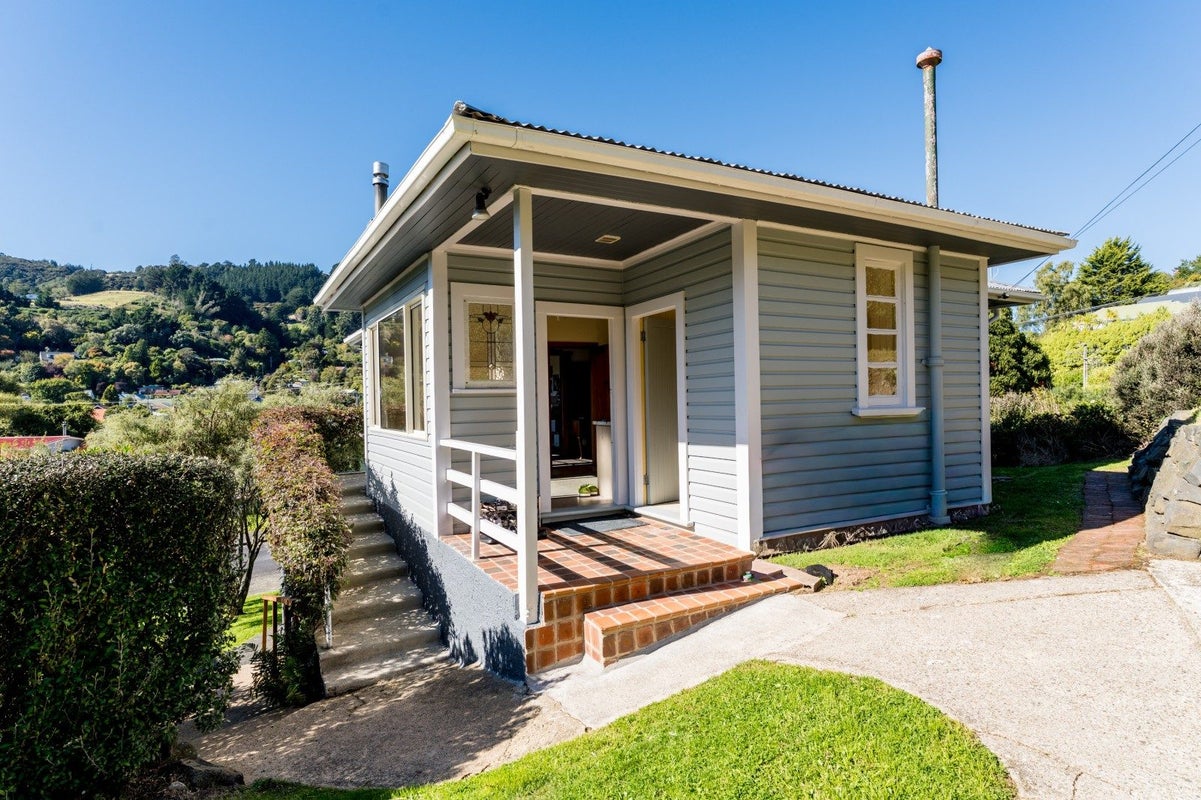 1 Afton Terrace, North East Valley, Dunedin - Carousel 1