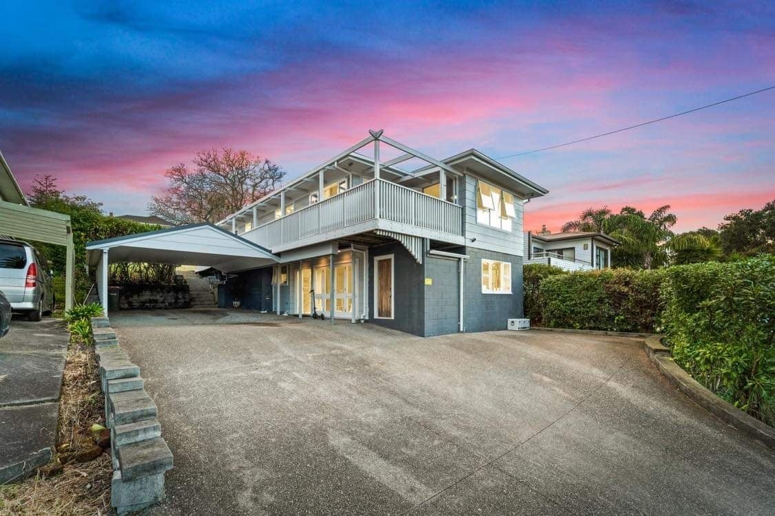 56 Beulah Avenue, Rothesay Bay, Auckland - Carousel 1