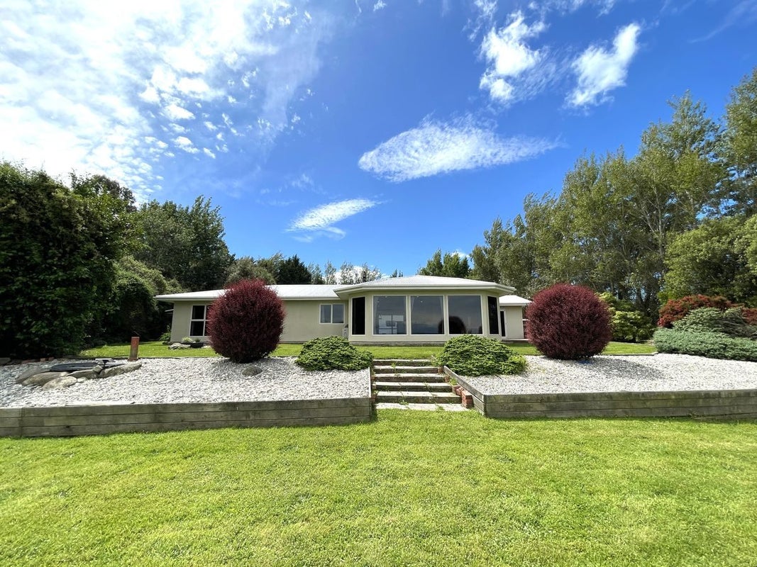 205 Sunflower Road, Balclutha - Carousel 1