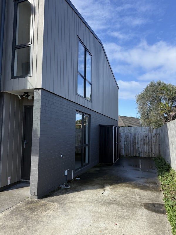 24 Otaimako Place, Mangere, Auckland - Carousel 2