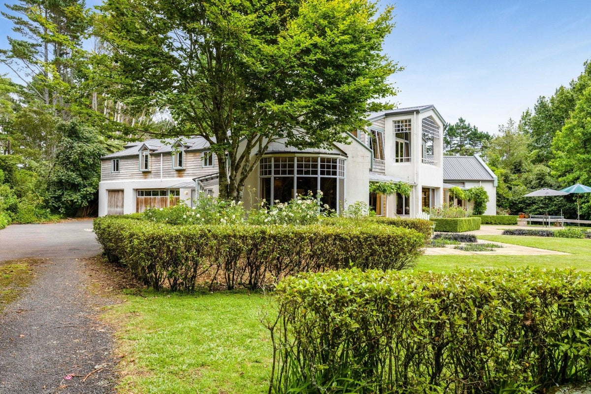 680 Hurford Road, Hurford, New Plymouth - Carousel 23