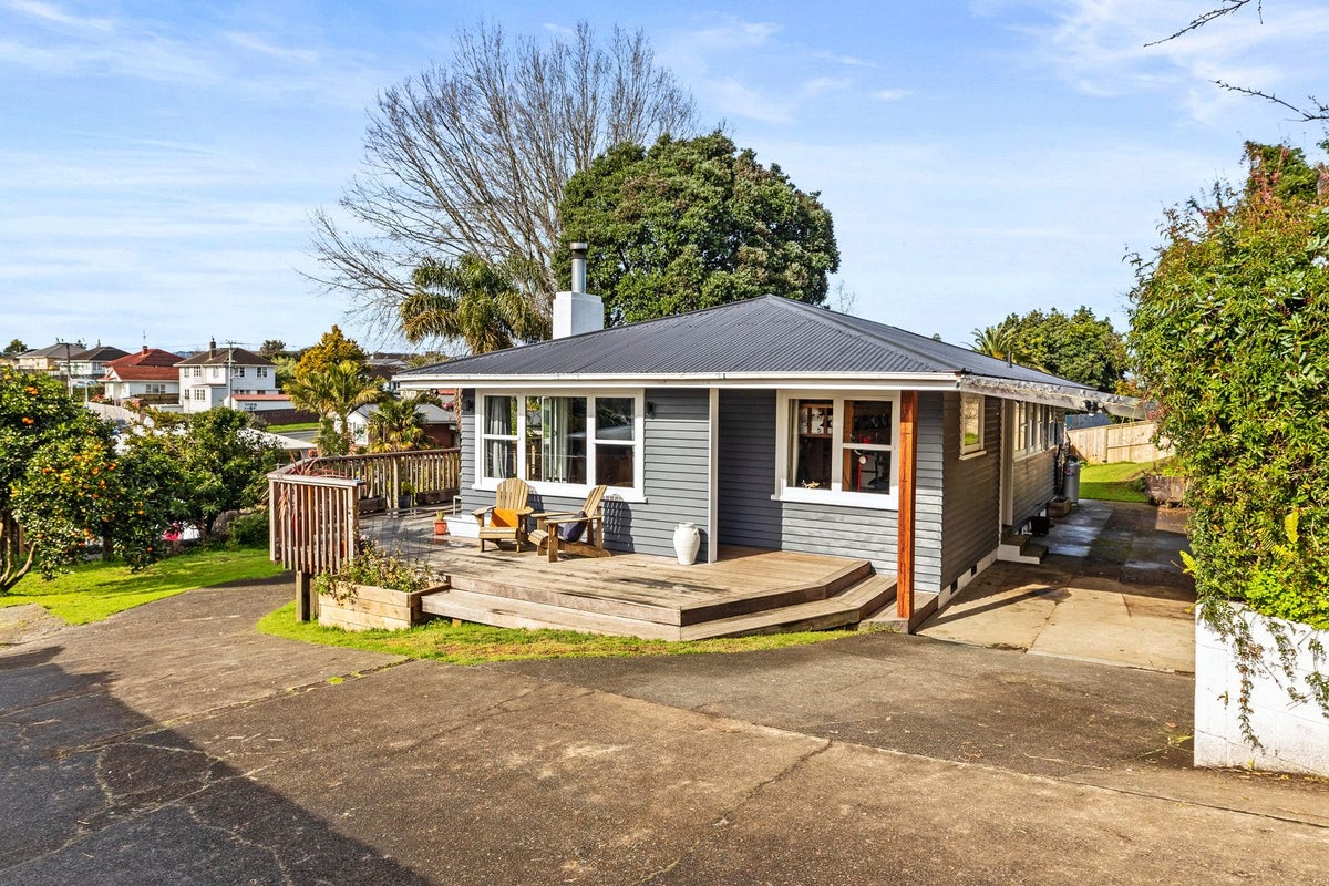 22 Landview Road, Parkvale, Tauranga - Carousel 1