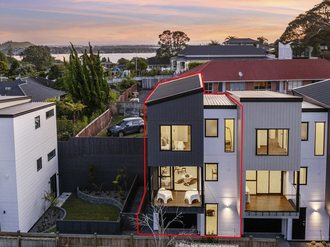 6/10 Boyd Avenue, Royal Oak, Auckland - Carousel 2