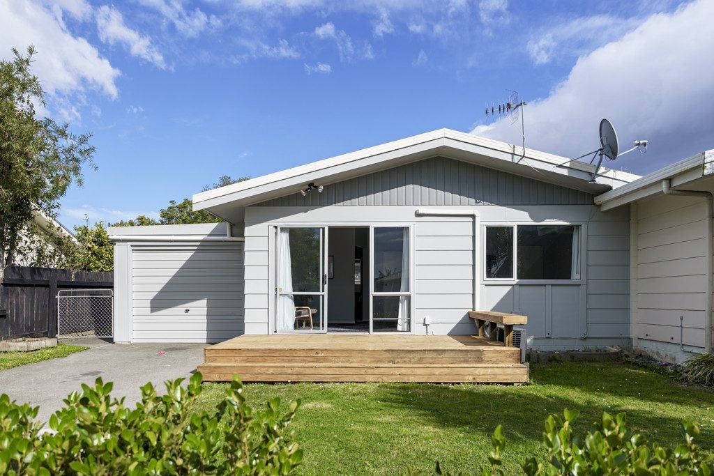 42 Wynyard Crescent, Tamatea, Napier - Carousel 1