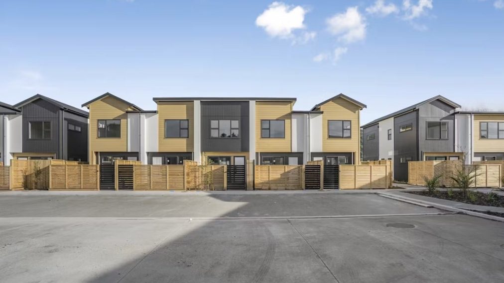 3 Te Ara o Papatahi, Wainuiomata, Lower Hutt - Carousel 1