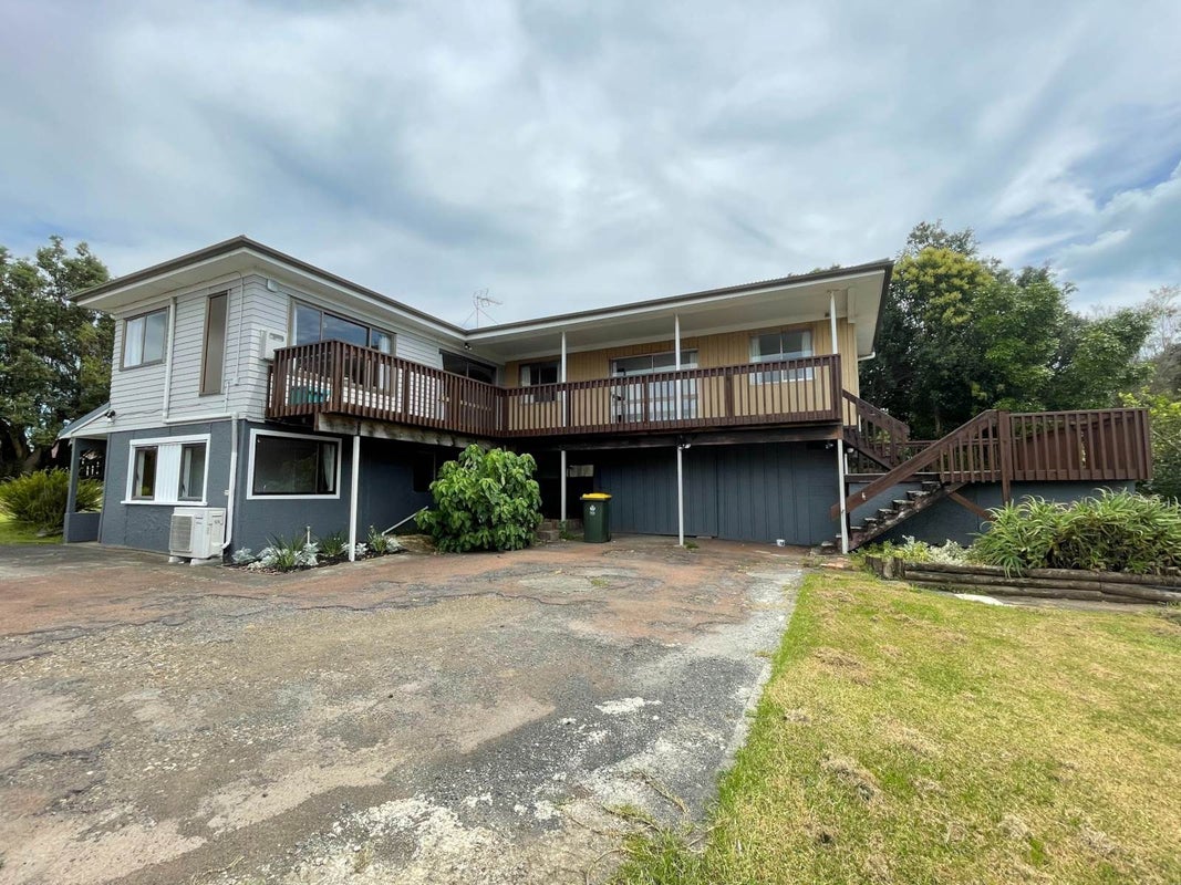 64 Second View Avenue, Beachlands, Auckland - Carousel 2
