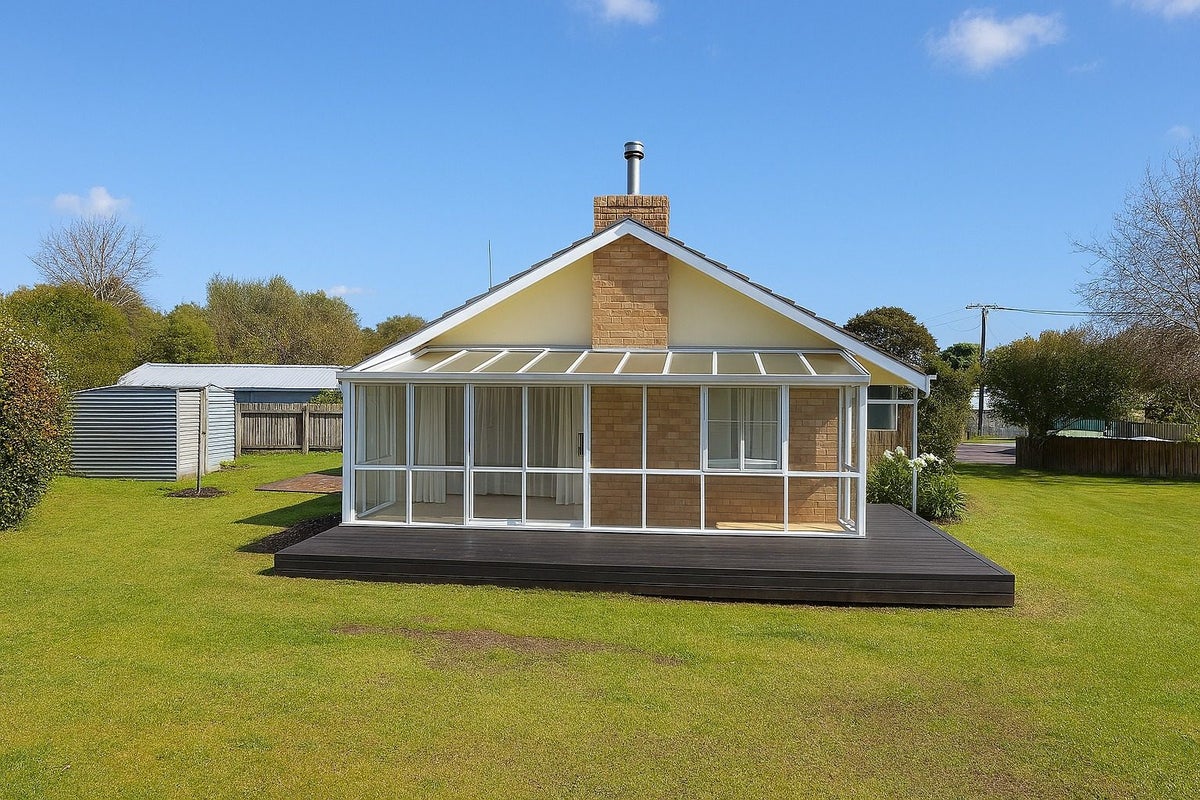 21 Minifie Avenue, Melville, Hamilton - Carousel 1