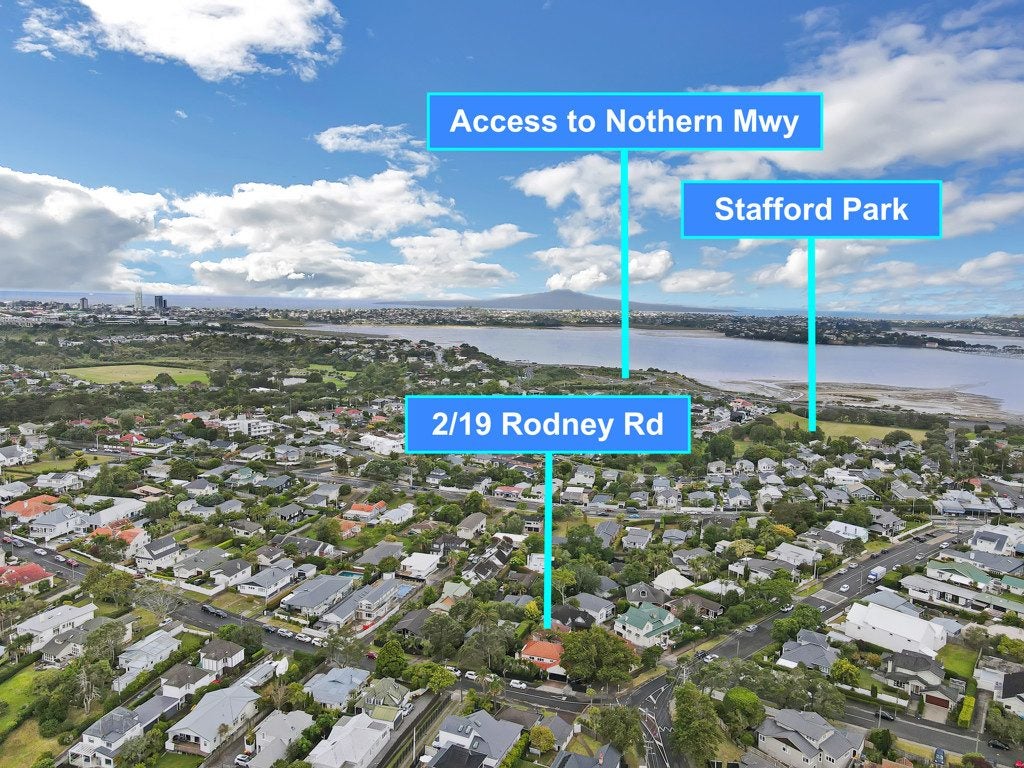 2/19 Rodney Road, Northcote Point, Auckland - Carousel 2