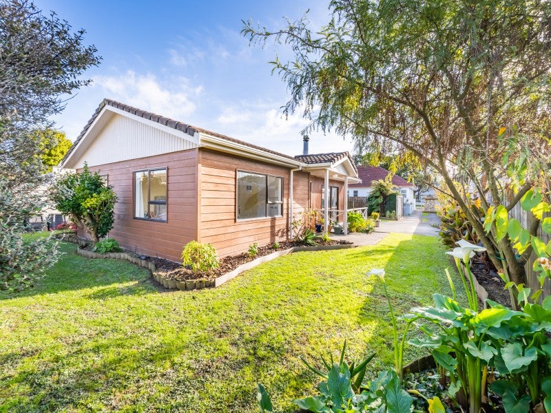 2/20 Trafalgar Street, Waiwhetu, Lower Hutt - Carousel 2
