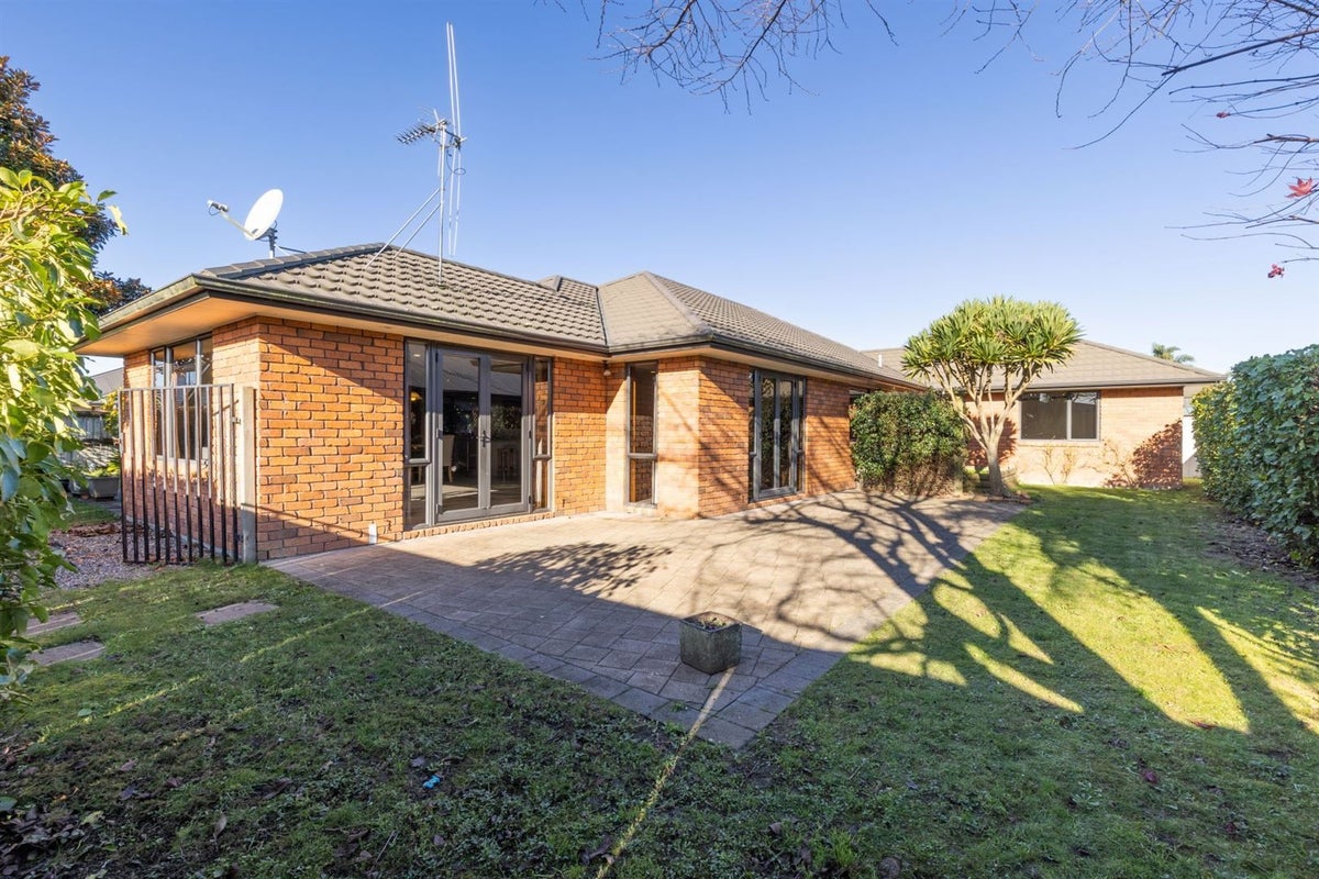 16 Milbrook Place, Chartwell, Hamilton - Carousel 20