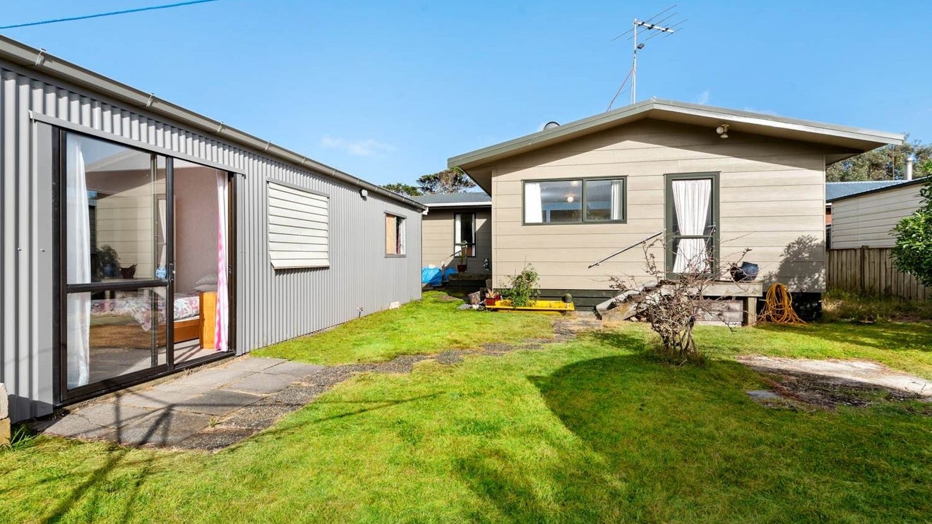 2 Westside Road, Tuakau - Carousel 1