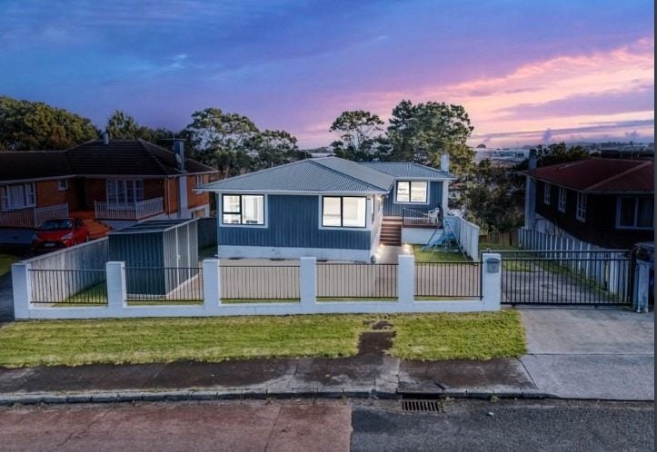 12 Portman Road, Mount Wellington, Auckland - Carousel 2