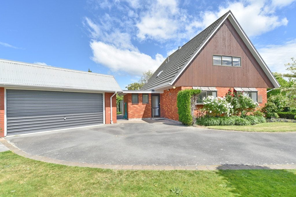 10 Goya Place, Bishopdale, Christchurch - Carousel 1