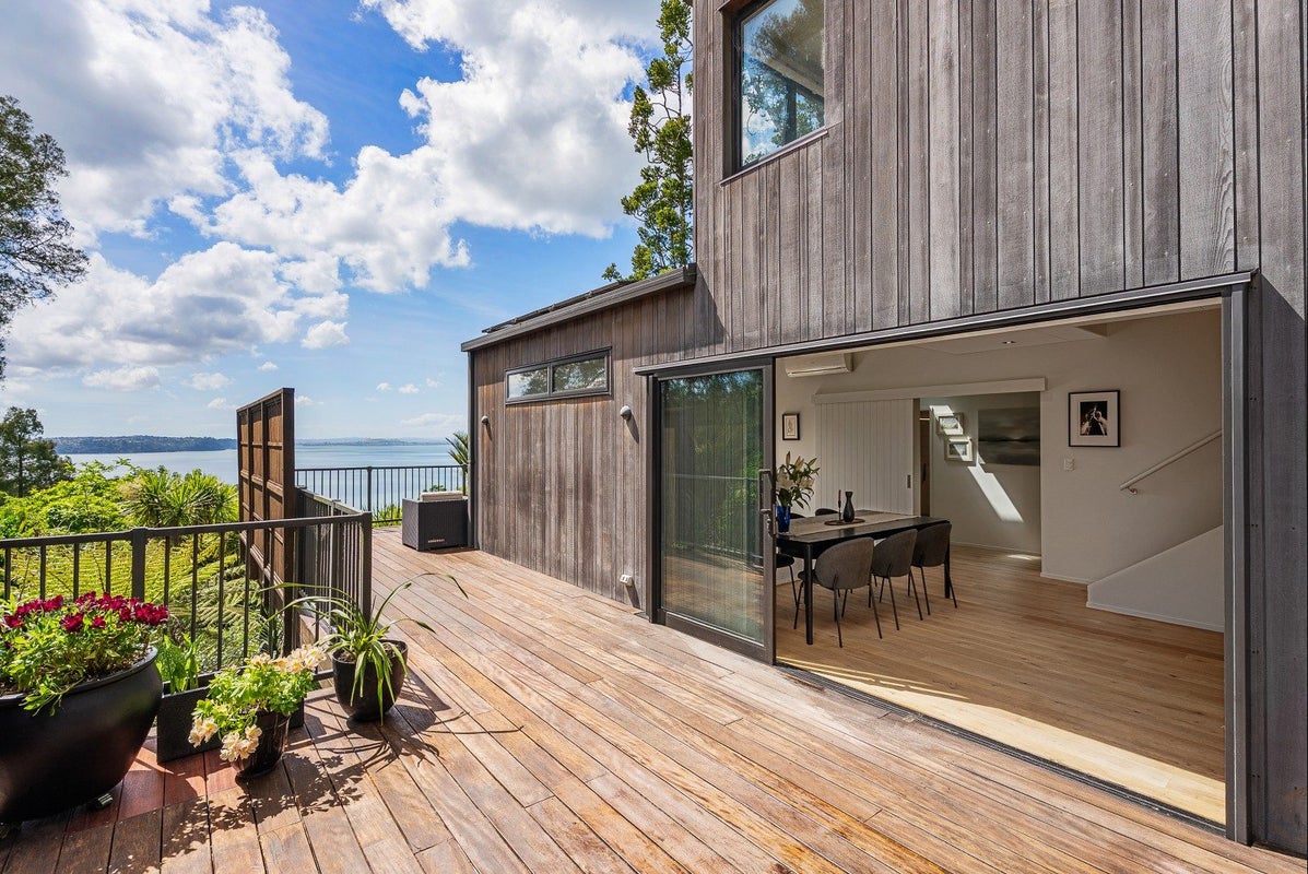 64 Otitori Bay Road, Titirangi, Auckland - Carousel 2