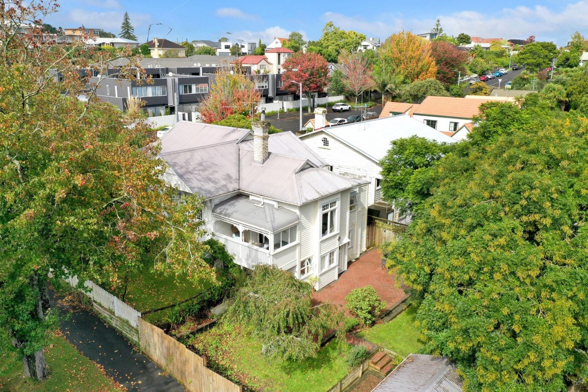26 Marama Street, Frankton, Hamilton - Carousel 1