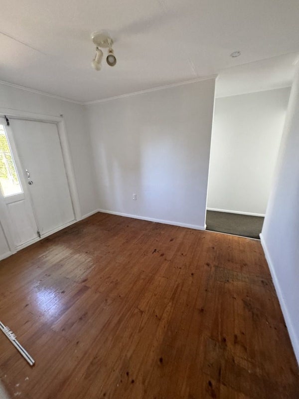 10 Montgomery Crescent, Bader, Hamilton - Carousel 9