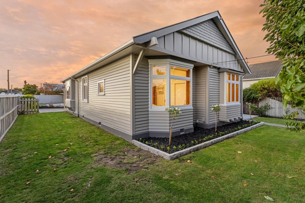 2 Spring Grove Street, Spreydon, Christchurch - Carousel 2