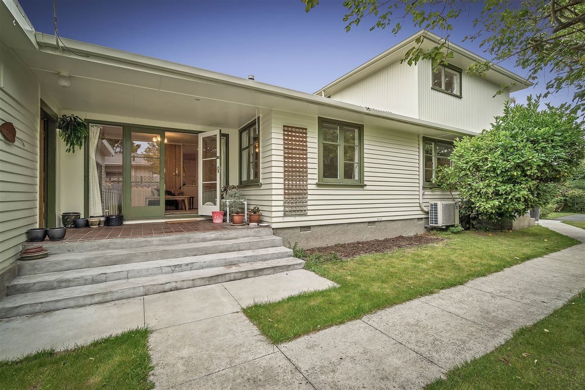 14 Pinehurst Crescent, Russley, Christchurch - Carousel 1