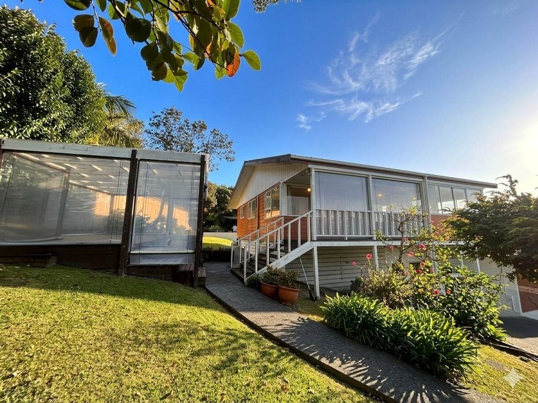 21 Galaxy Drive, Mairangi Bay, Auckland - Carousel 1