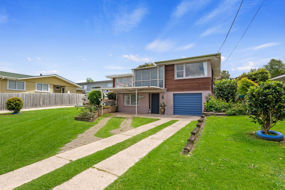 9 Sharyn Place, Brookfield, Tauranga - Carousel 1