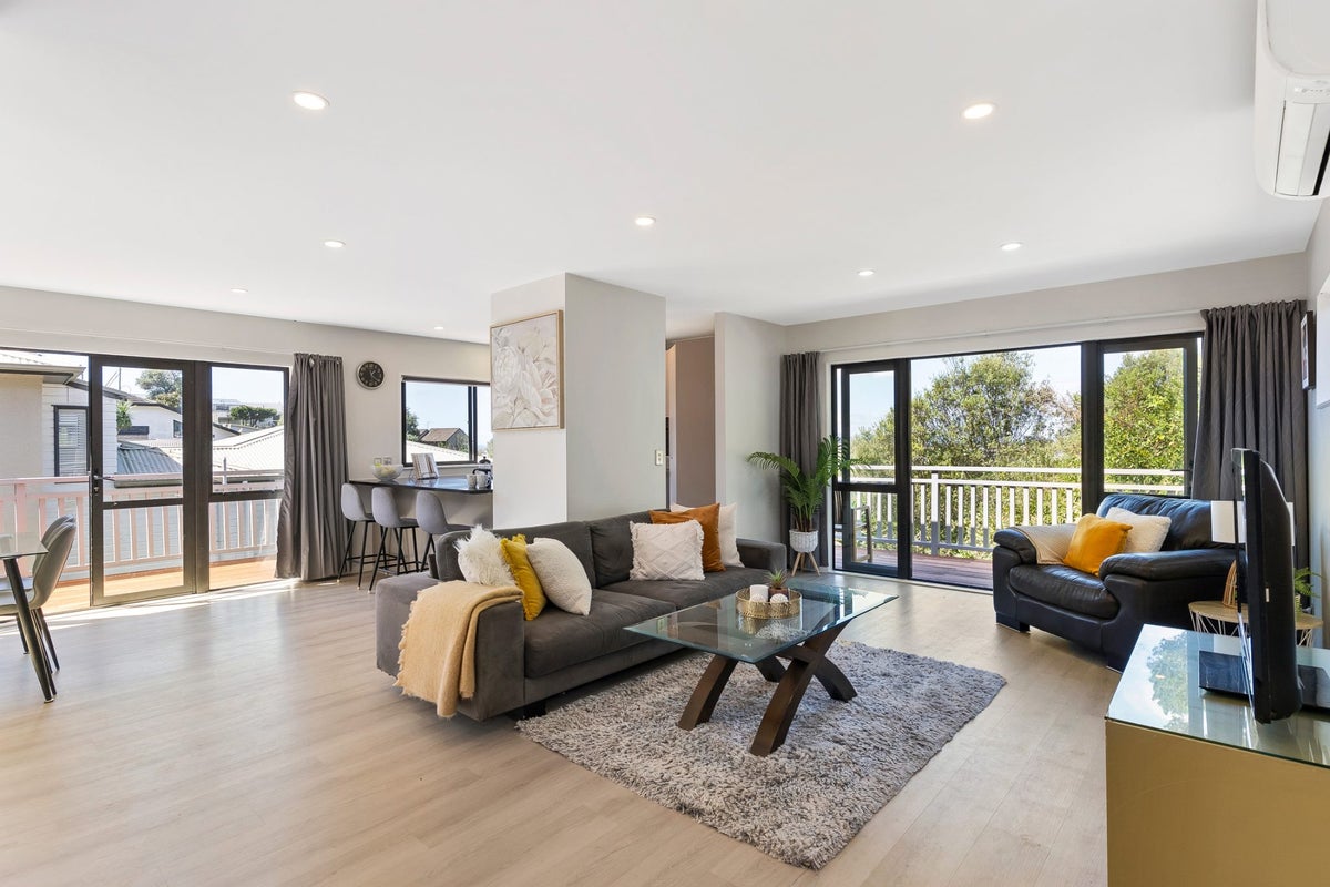 278C Glamorgan Drive, Northcross, Auckland - Carousel 2