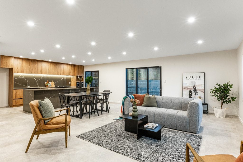 1 Trysail Place, Whitby, Porirua - Carousel 1