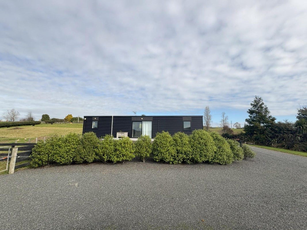 94B Cemetery Road, Whatawhata, Hamilton - Carousel 1