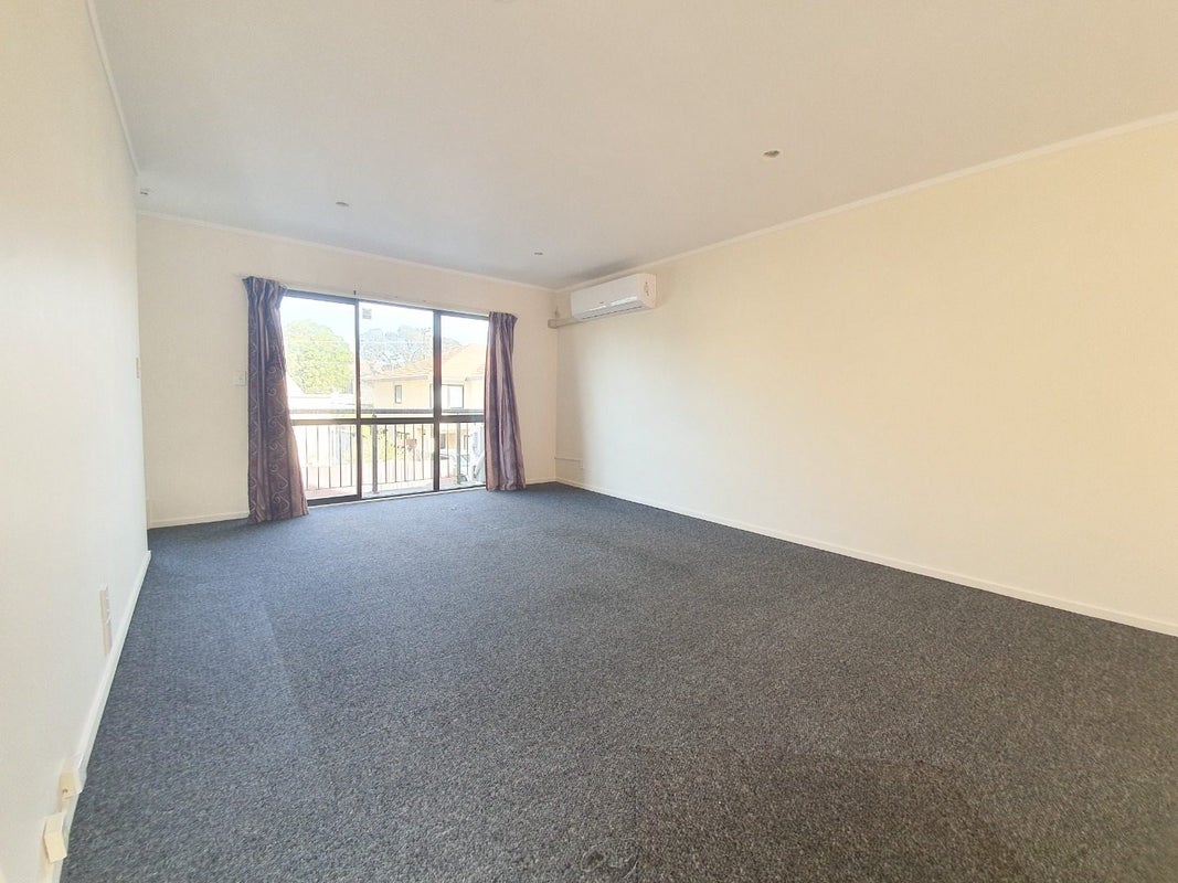 6/8 Margan Avenue, New Lynn, Auckland - Carousel 2