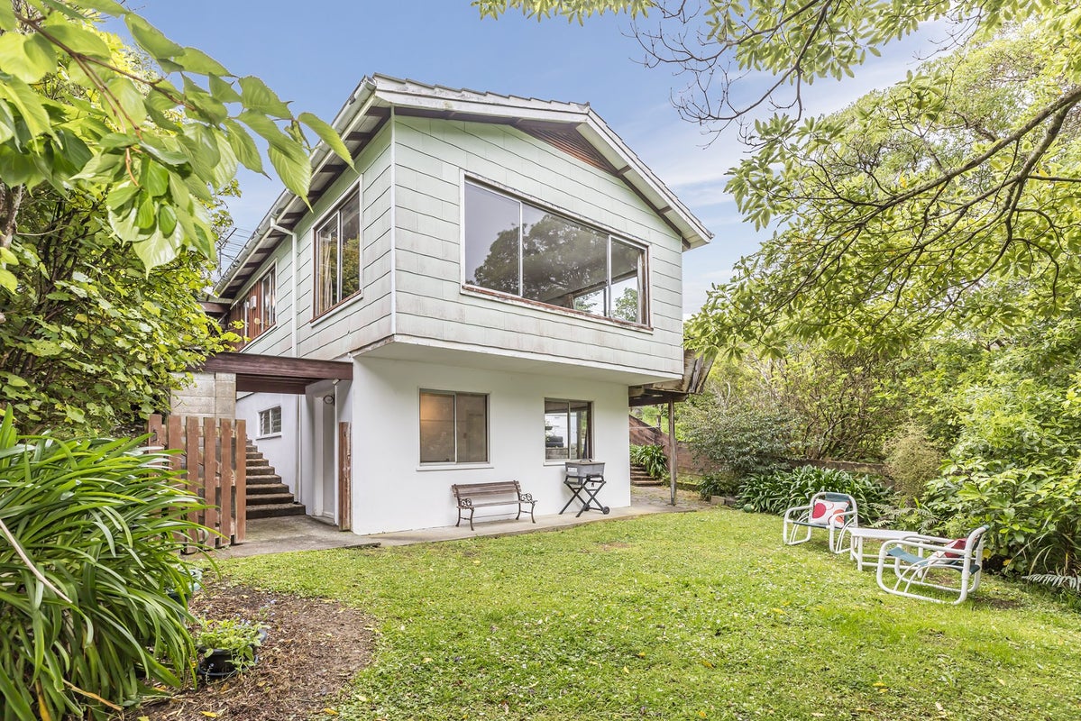 42 Silverstream Road, Crofton Downs, Wellington - Carousel 1
