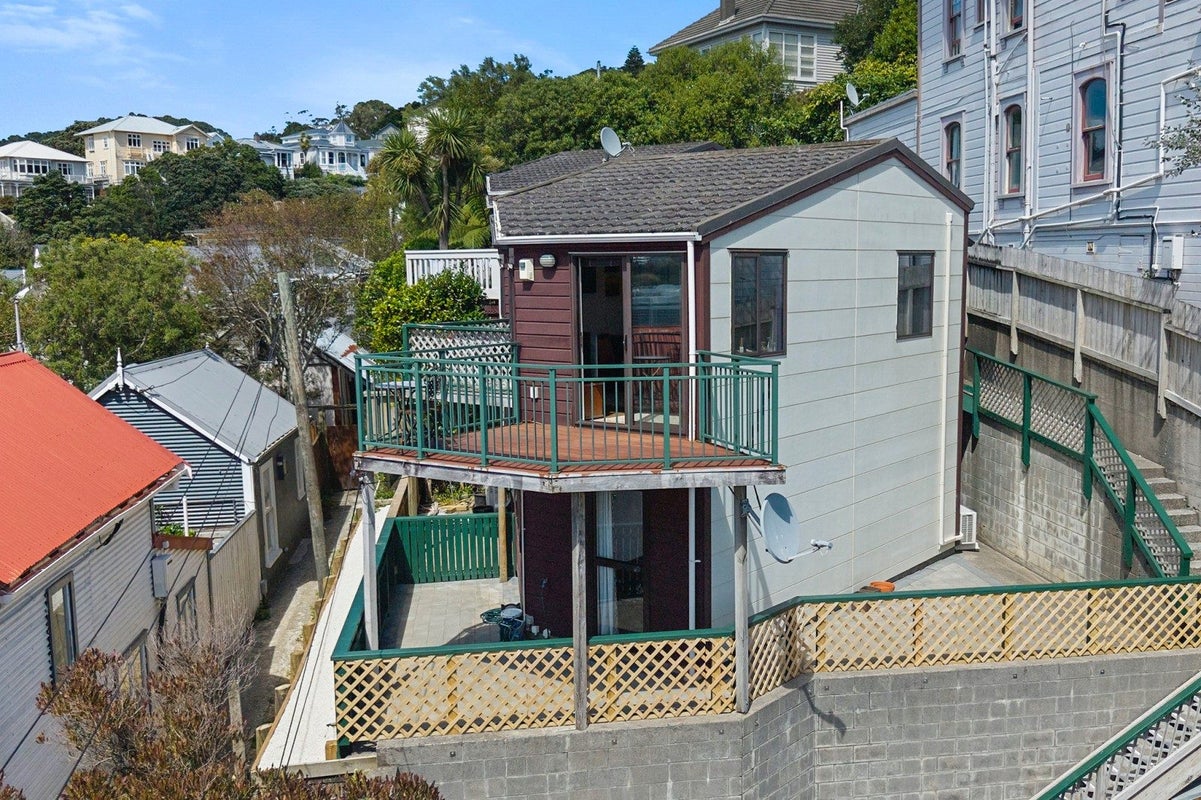 53 Hankey Street, Mount Cook, Wellington - Carousel 1