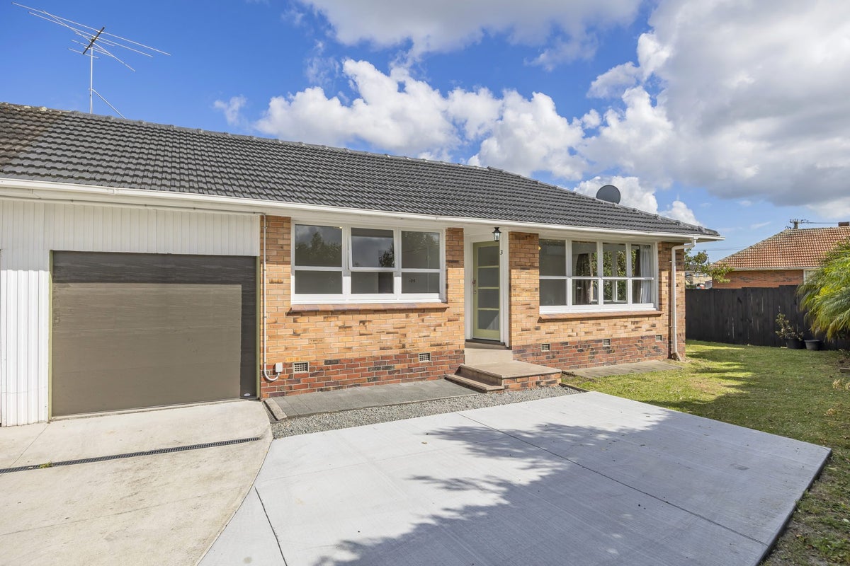 3/11 Anthony Place, Pakuranga, Auckland - Carousel 1