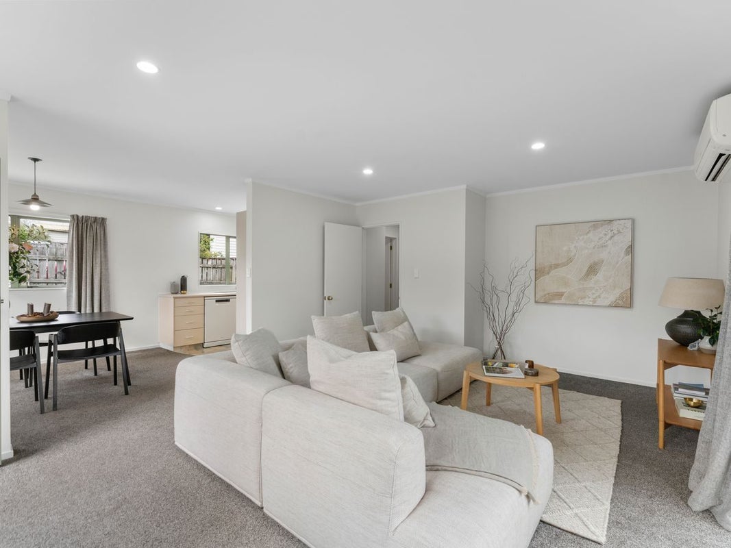 9 Ingle Avenue, Waipahihi, Taupo - Carousel 2